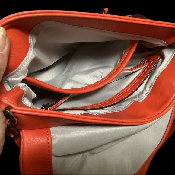 NICOLE MILLER ORANGE V-SHAPED FLAP CROSSBODY PURSE USED - Picture 4 of 8